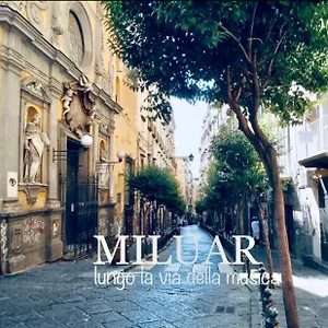 Miluar - Centro Storico - Lungo La Via Della Musica Couette-café