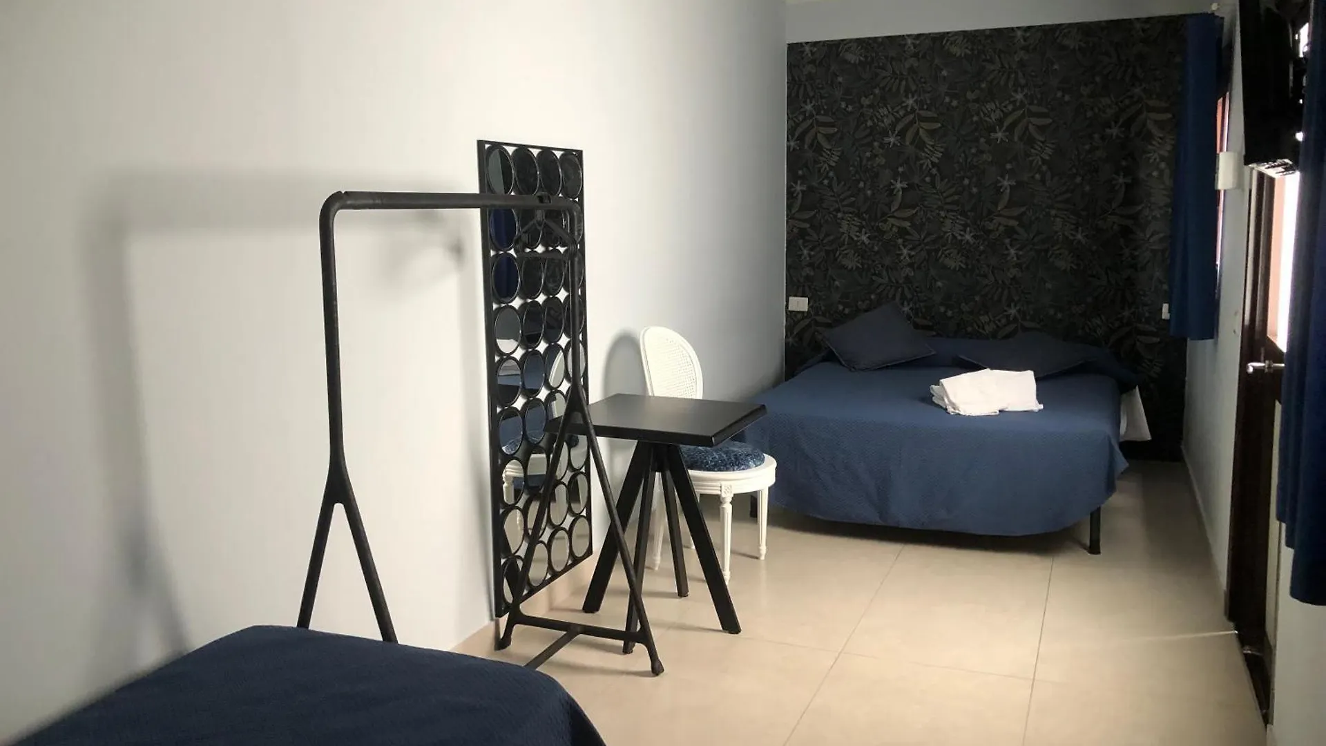 Hotel Serena Napoli 3*,  Italia